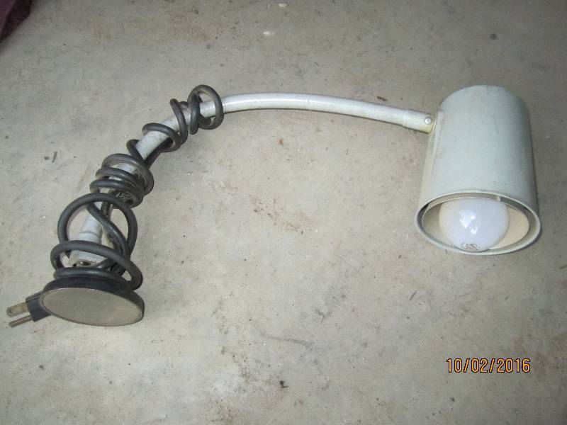 lot 136 image: Magnetic electric lamp...
