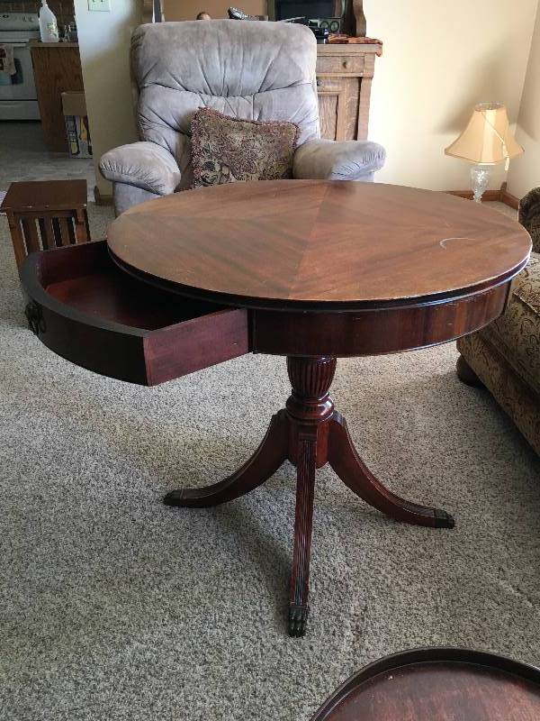 lot 2 image: Antique Side Table