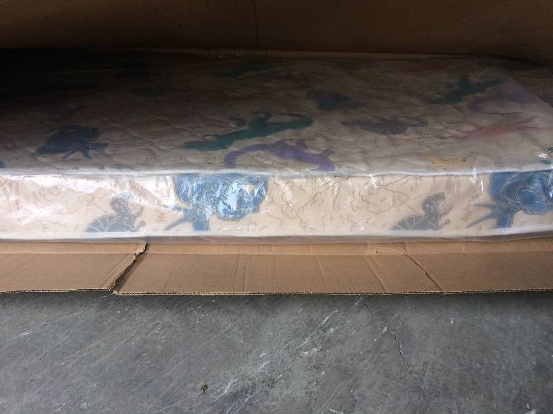lot 41 image: Twin Bed