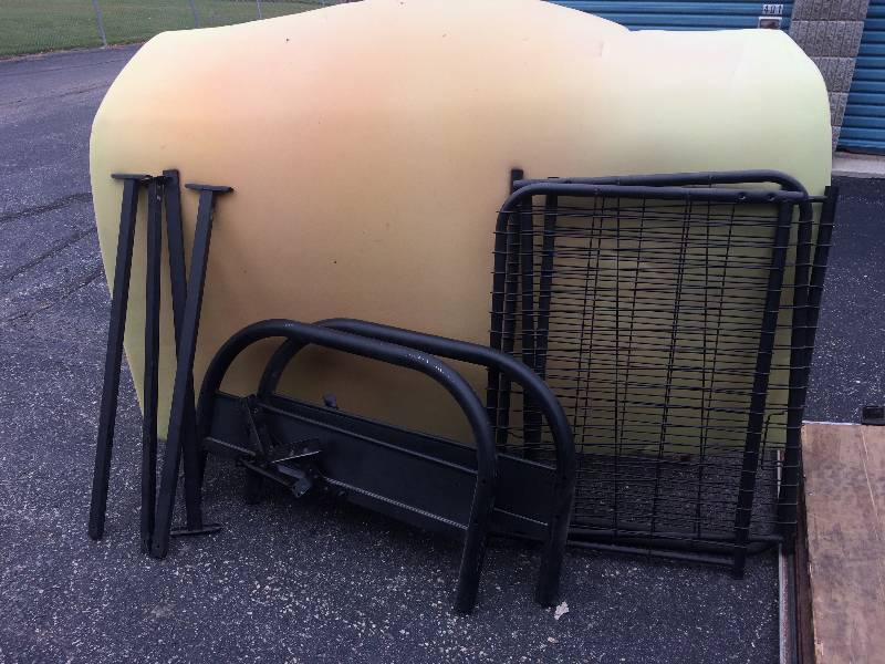 lot 23 image: Futon