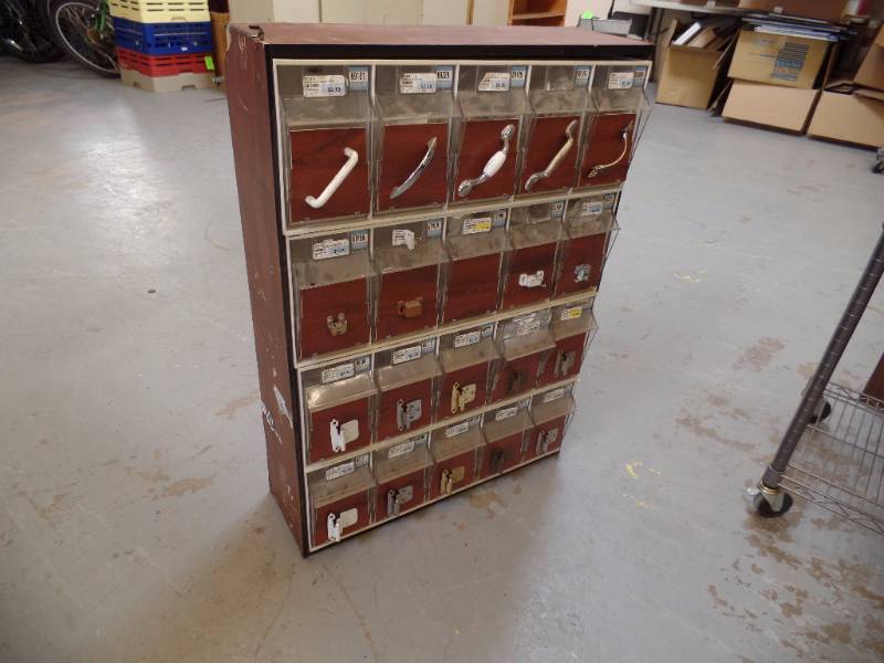 lot 226 image: Hardware Display Cabinet