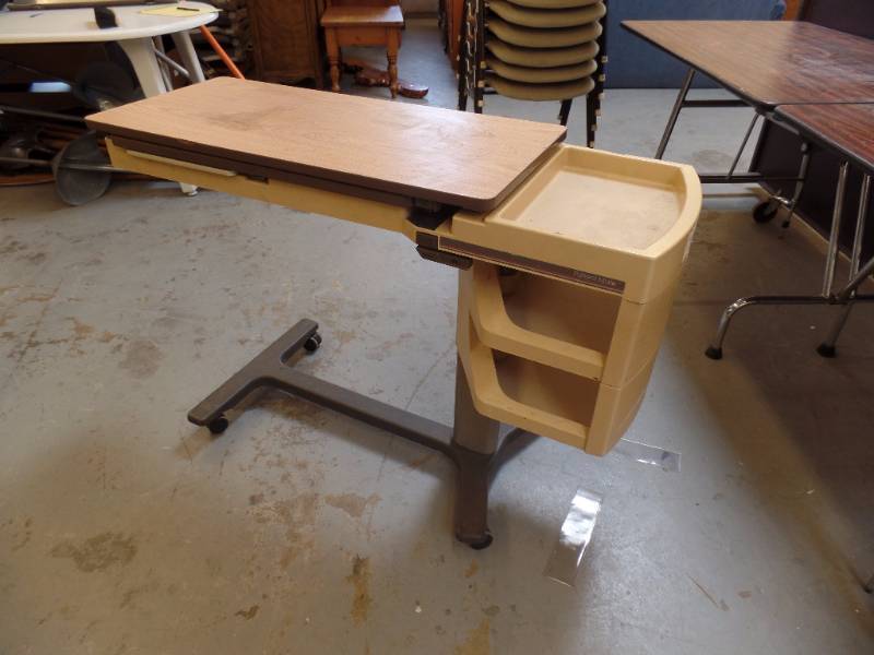 lot 229 image: Rolling Table