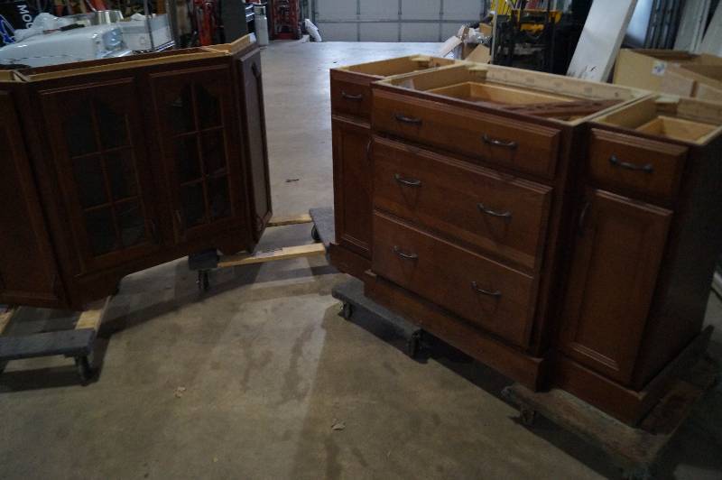Base & Upper CabinetBar