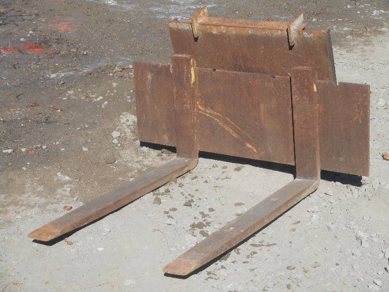 lot 7 image: Set Of Adjustable 42 Pallet Forks,...