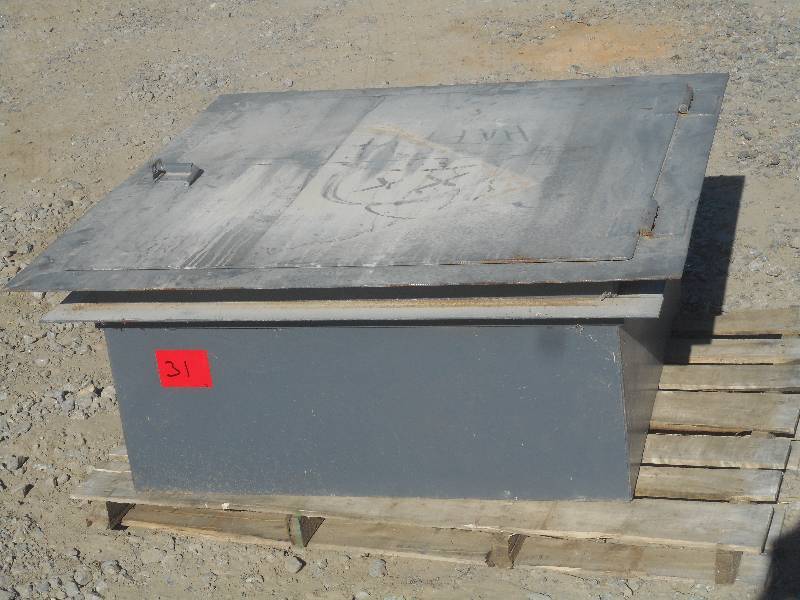 lot 31 image: 40x40 Industrial Trash Door For A...
