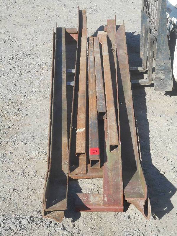lot 32 image: Lot Of (3) Sets Of Trash Compactor...