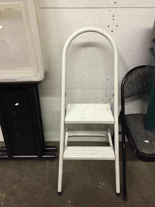 FOLDING CHAIR, WASTE BASKETS (3), STEP STOOL, DESK LEGS, PLASTIC BINS