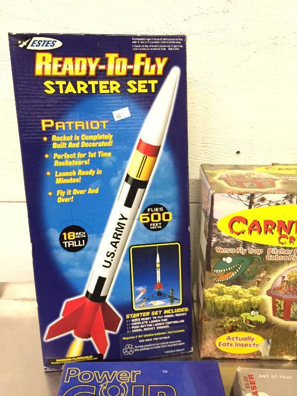 ESTES READY TO FLY STARTER KIT, CARNIVOROUS CREATIONS, PUZZLES AND POWER GRIP