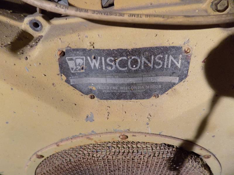Wisconsin,V-Twin Man Lift Engine
