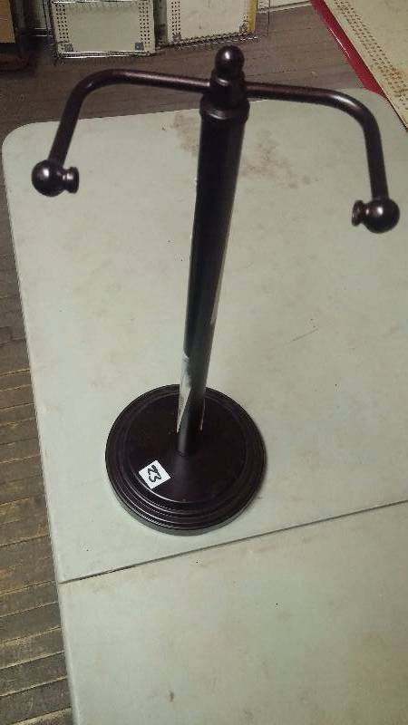 Toilet paper holder in oil rubbed bronze