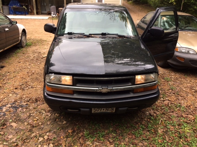 2002 Chevrolet S10 LS Pick Up Truck