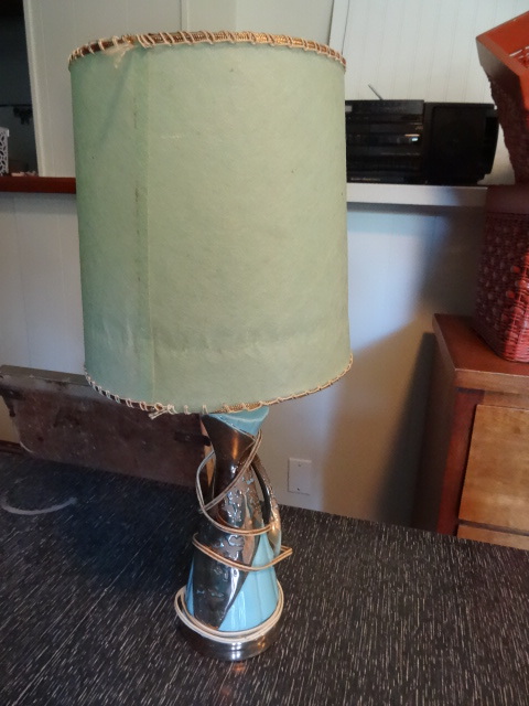 Vintage table lamp.