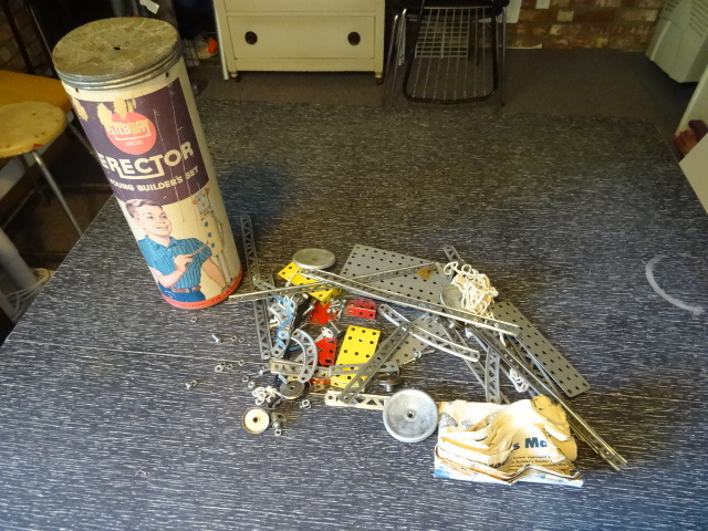 Erector vintage young builders set