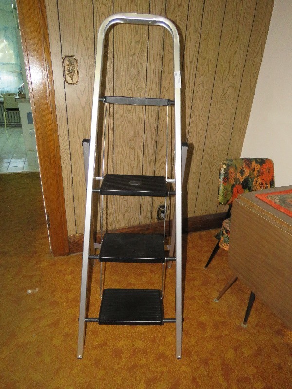 Step ladder