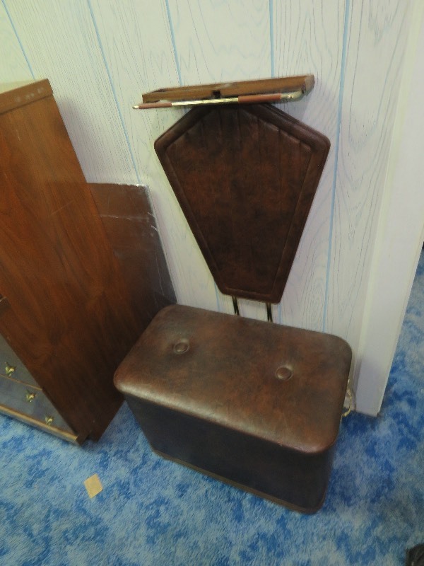 Vintage Gentlemens Chair