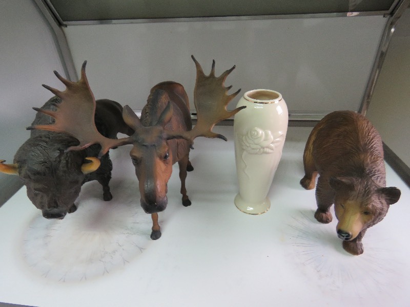 Figurines