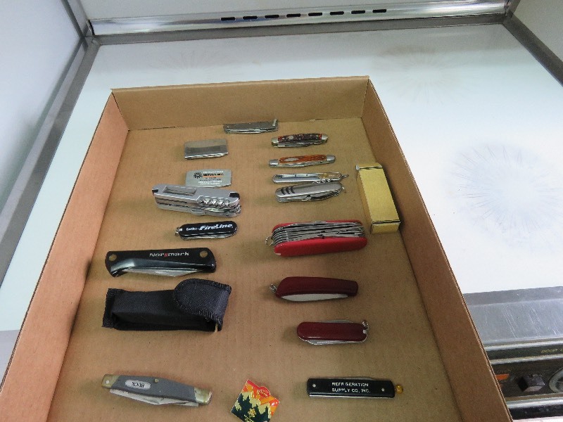 Knife lot