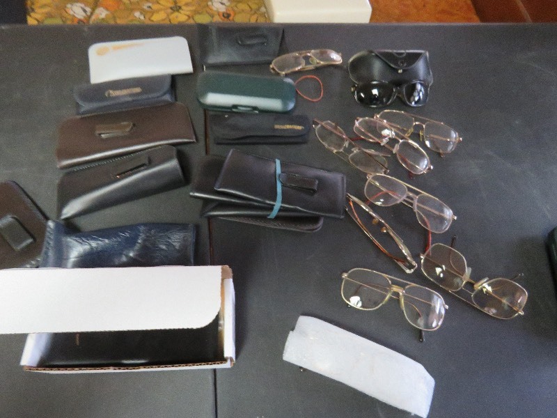 Glasses lot