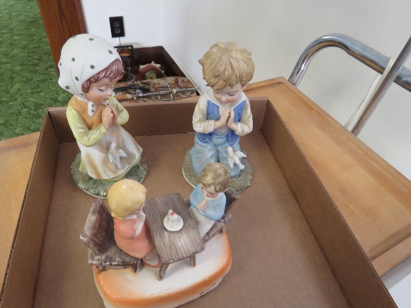 Collectible figurines