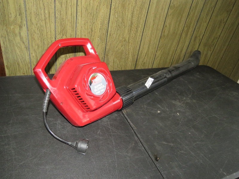Leaf Blower