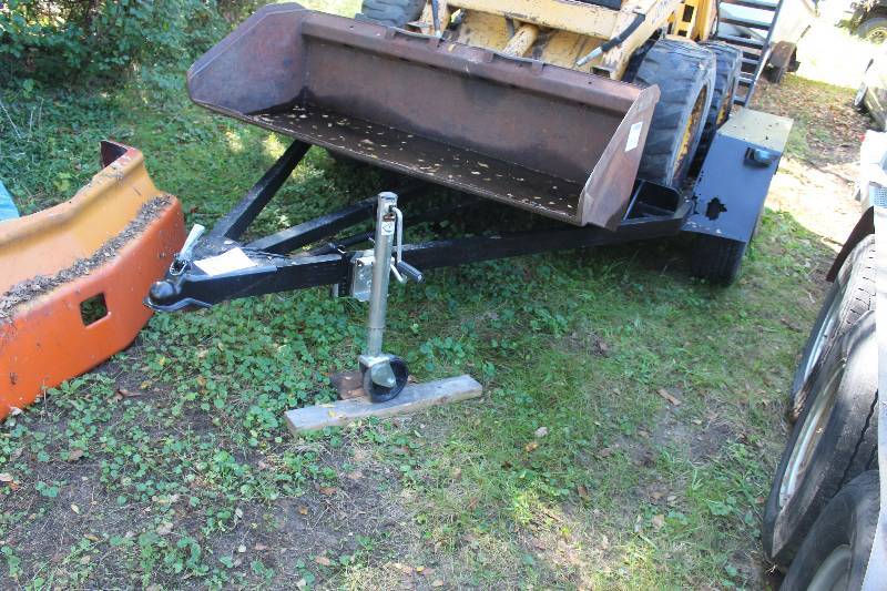 lot 15 image: 1991 Custom Built Skidster and Equipment Trailer