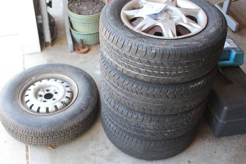 lot 45 image: Lot of (5) Tires & Wheels Including Cooper P18565R14, P18580R13