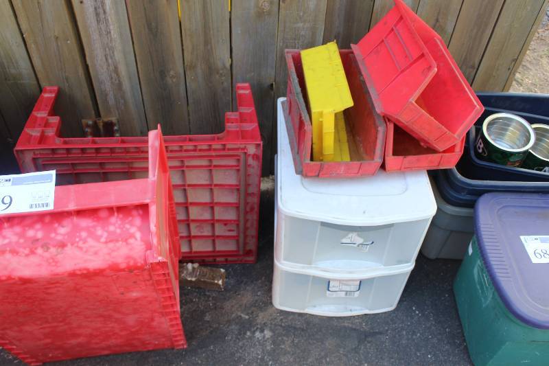 lot 69 image: Lot of (9) Various Size Plastic Organizers