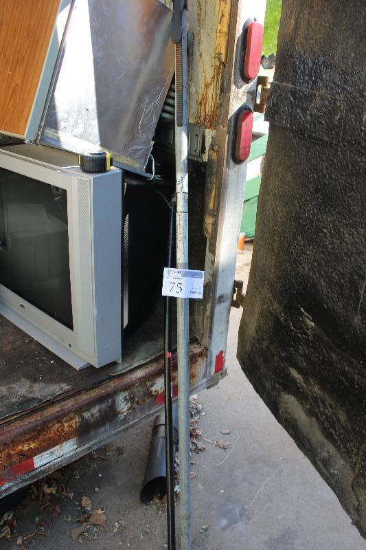 lot 75 image: Lot of (2) Steel Cargo Sta w Bolt-On Feet Braces