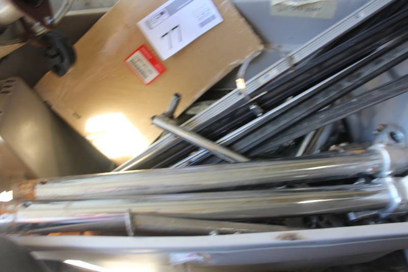 lot 77 image: Lot of Misc Suspension Parts