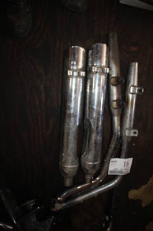 lot 91 image: Motorcycle Exhaust Parts
