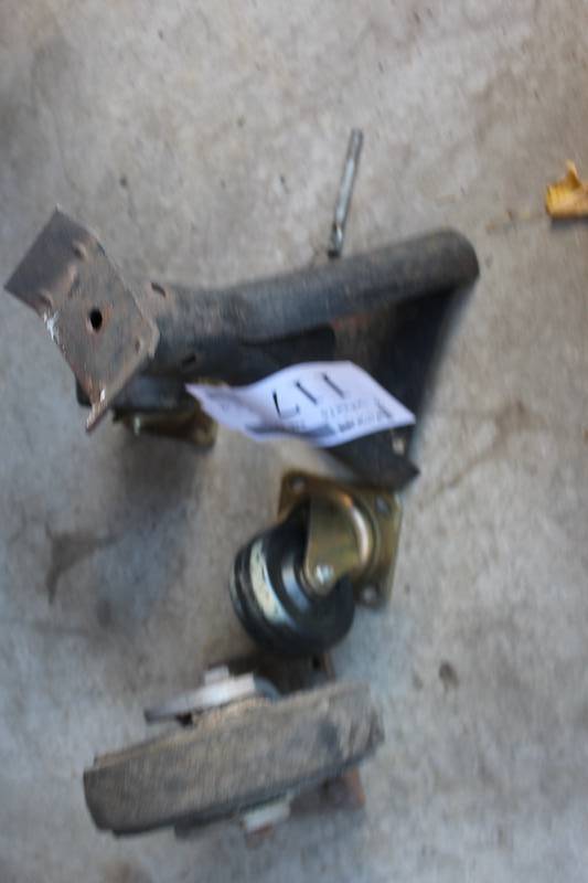 lot 117 image: Lot of (4) Tools Including 3) Caster Wheels AND 1) Jack Stand