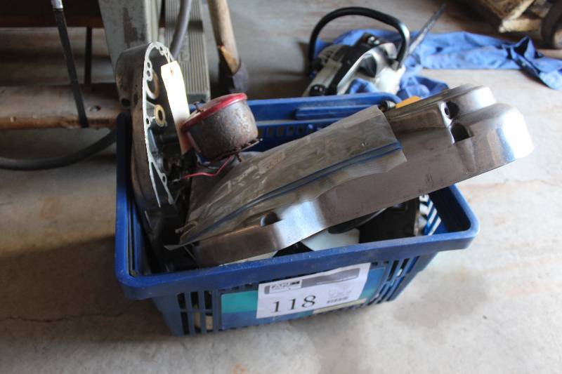 lot 118 image: 1975 Harley Davidson Ironhead Sportster 1000cc Cam Cover & Right Hand Brake Pedal Assembly