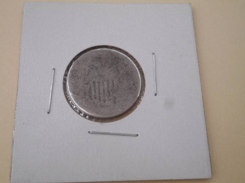lot 53 image: 18 - Shield Nickel - No date visi...
