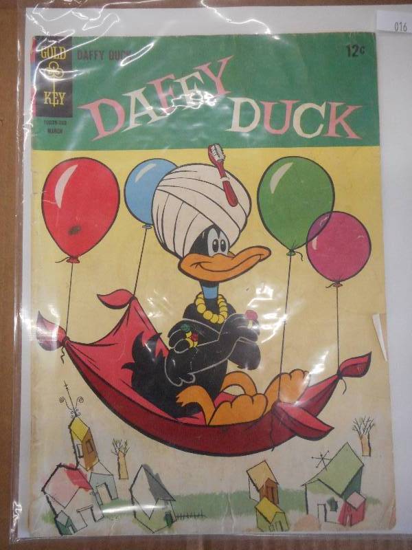 lot 16 image: Daffy Duck #48 - Mar. 1967 - $0.12 ...