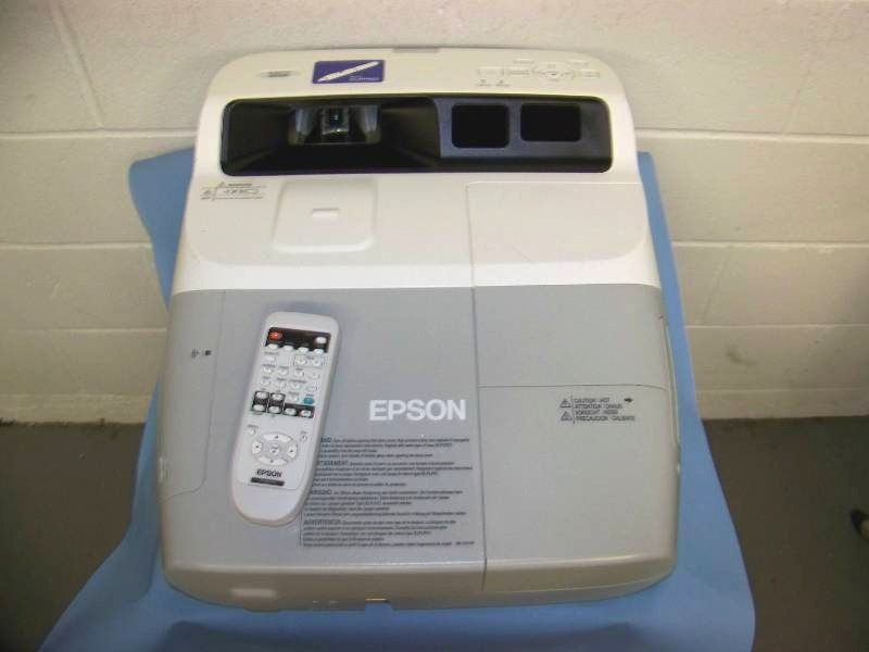 lot 10 image: Epson, 455Wi (H440A), Ultra Short Throw, LCD Projector with Remote Control and Short Throw Wall Mount