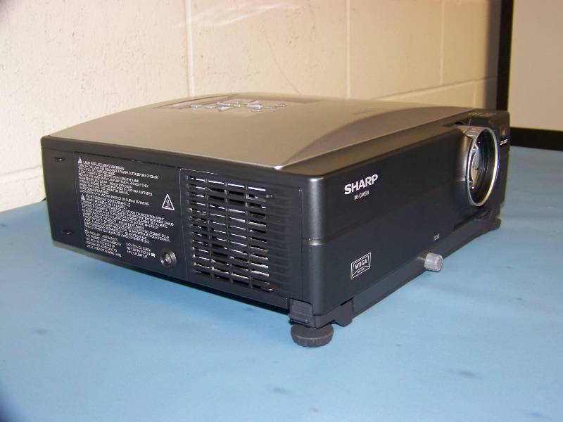 lot 19 image: Sharp, XG-C455W, LCD Projector