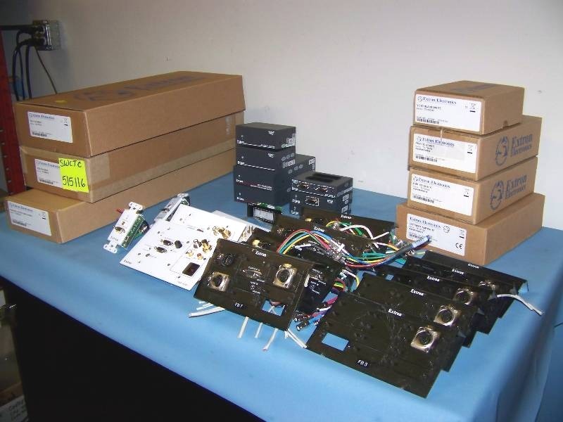 lot 62 image: Extron Electronics, Transcoders, Mount Kits, Wall Plates  Connectors and more