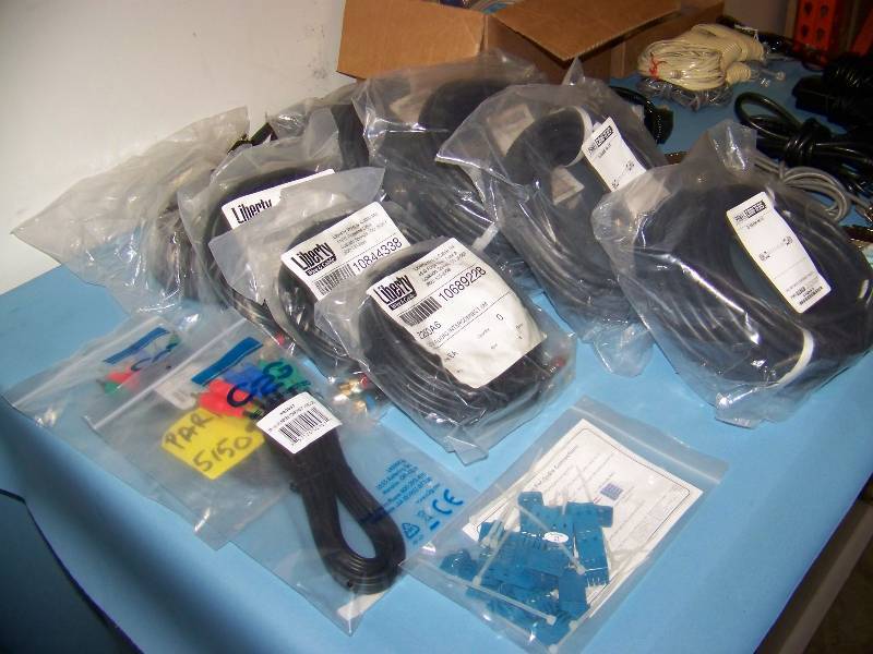 lot 60 image: Large, miscellaneous lot of Cables and Connectors