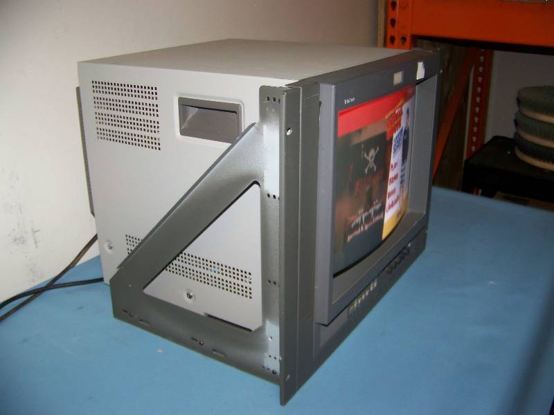 lot 83 image: Sony, 14, Color Monitor in Rack Shelf