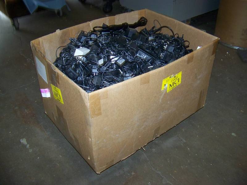 lot 120 image: (Large box) Miscellaneous Power Supplies