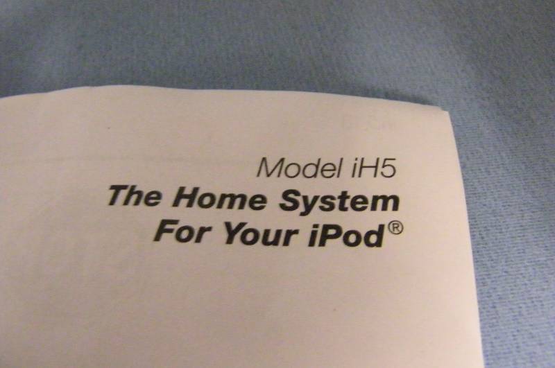 lot 8 image: iHome iH5 Clock Radio and iPhoneiPod Docking Station Sound System