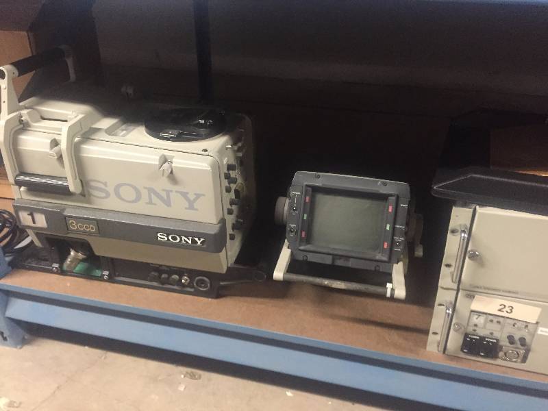 lot 47 image: Huge Lot of Miscellaneous Audio, Video and Computer Items