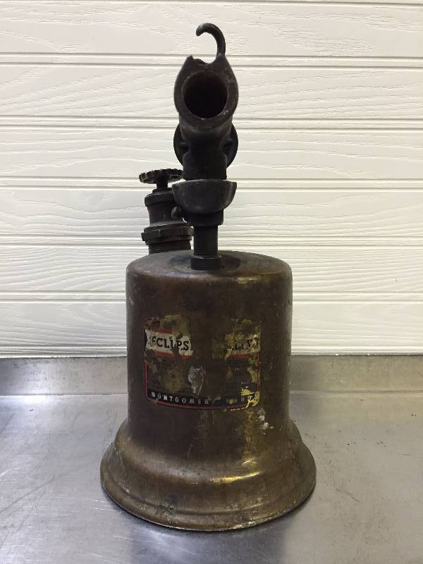lot 3 image: VINTAGE MONTGOMERY WARD ECLIPSE BLOW TORCH