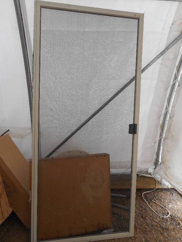 SLIDING SCREEN DOOR