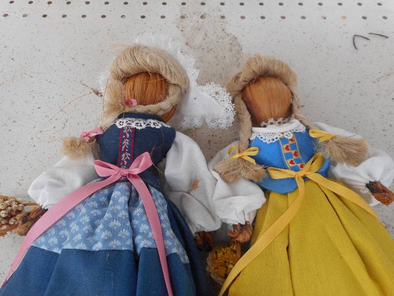 2 VINTAGE STRAW DOLLS