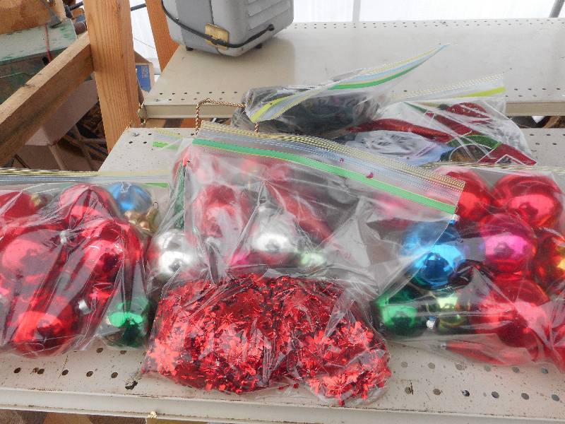 CHRISTMAS DECOR