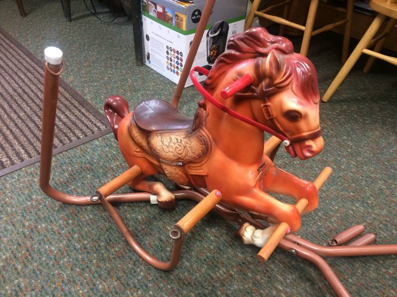 lot 3 image: Wonder Mustang