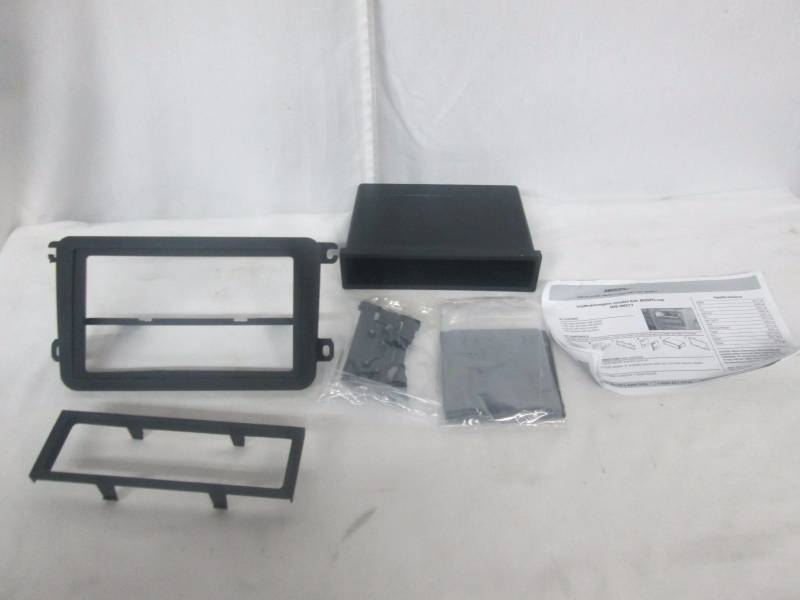 Metra 2005 & Up VW Single or Double DIN Kit