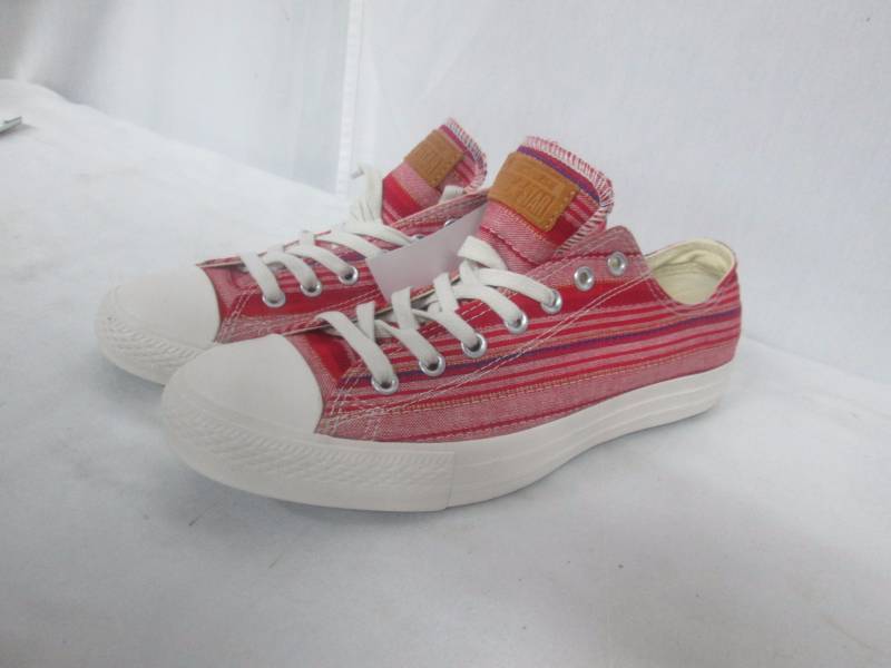 Converse Unisex Chuck Taylor Crafted Text Low-Cut