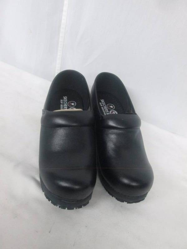 Skechers Womens Nonslip Work Clog - Size 8